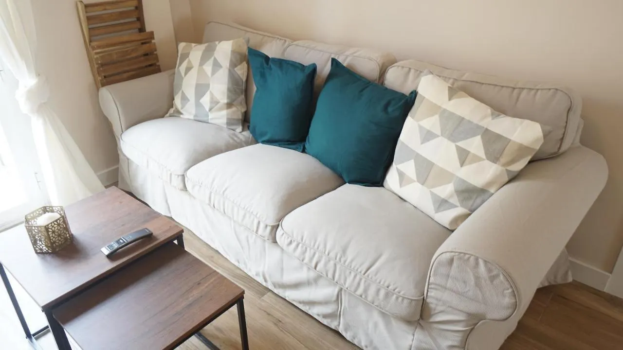 RentalSevilla Luminoso apartamento en pleno centro Siviglia